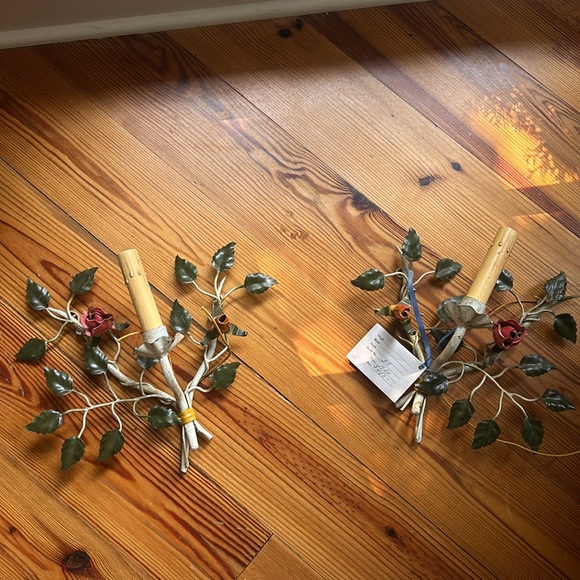 Pair of Enamel French Wall Sconces - Picture 3 of 6